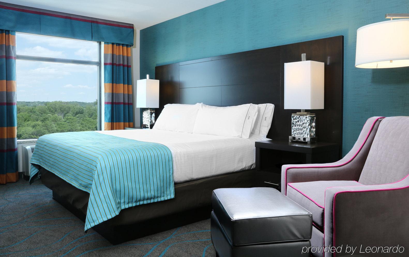Holiday Inn Express Moline - Quad Cities Area By Ihg Exterior photo